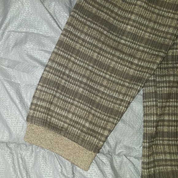 Mens Arrow striped sweater- neutral colors - Picture 6 of 8